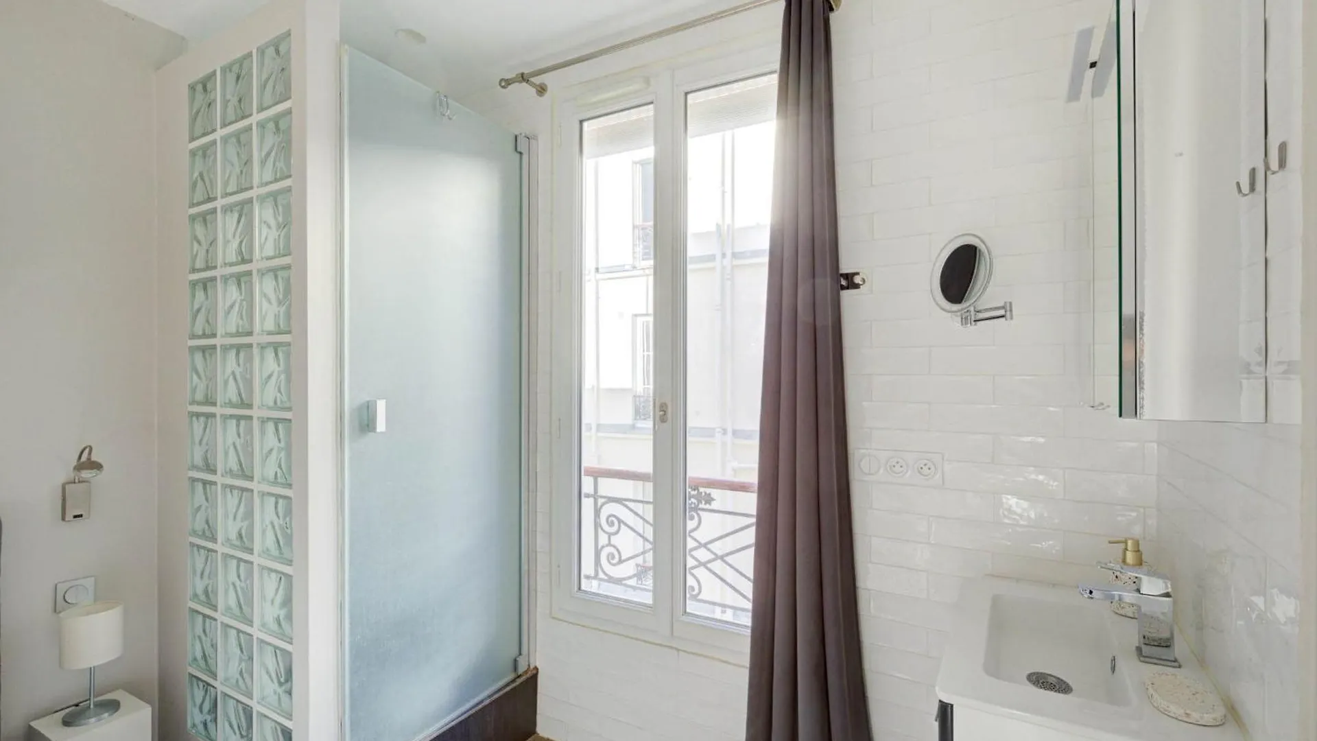 Eiffel Tower & Invalides - 1br - Cityapartmentstay Apartment *